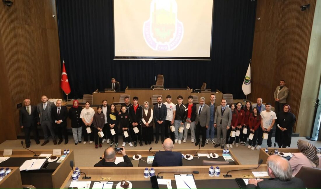 İnegöl Belediye Meclisi, Mayıs ayı oturumunda 12 gündem maddesiyle Çarşamba