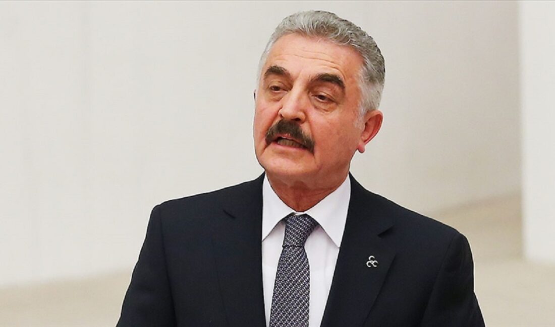 MHP Genel Sekreteri İsmet Büyükataman, İYİ Parti Genel Başkanı Müsavat