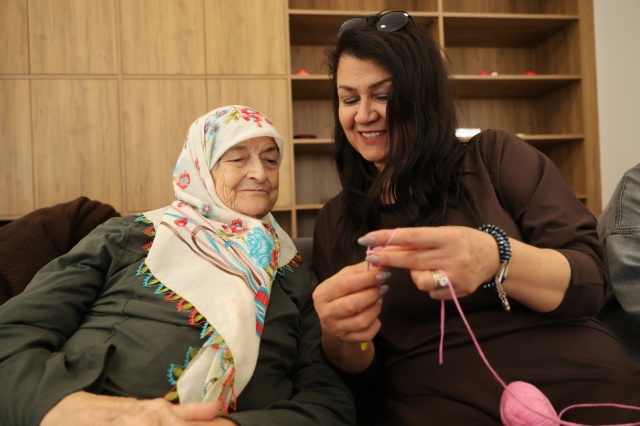 Osmangazi Meslek Edindirme Kursları (OSMEK) Elmasbahçeler Kurs Merkezi kursiyerleri, Osmangazi