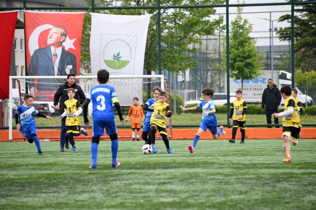 Çocukları erken yaşta sporla buluşturarak, fiziksel ve sosyal gelişimlerine katkı