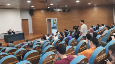 Bursa Uludağ Üniversitesi (BUÜ) kampüsünde hayata geçirilen "Uludağ Düşünce Buluşmaları"