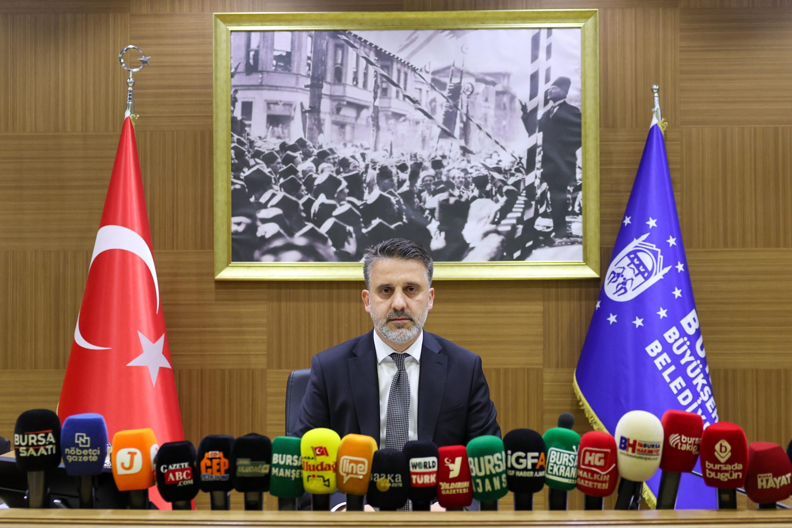 Bursa Büyükşehir Belediyesi Başkan Vekili Şahin Biba, belediye ile Tüm-Bel-Sen