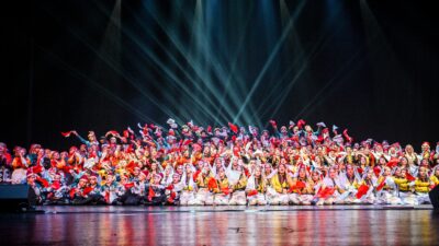 Türkiye’nin köklü folklor gösteri ekiplerinden Karagöz Halk Dansları Topluluğu, Atatürk