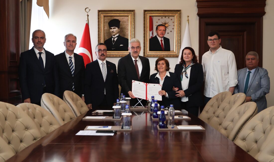Bursa'nın İnegöl ilçesinde 7 birimli Aile Sağlığı Merkezi için bağış