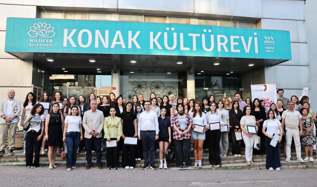 Nilüfer Belediyesi’nin Yılın Yazarı Sennur Sezer anısına düzenlediği "Liselerarası Kitap