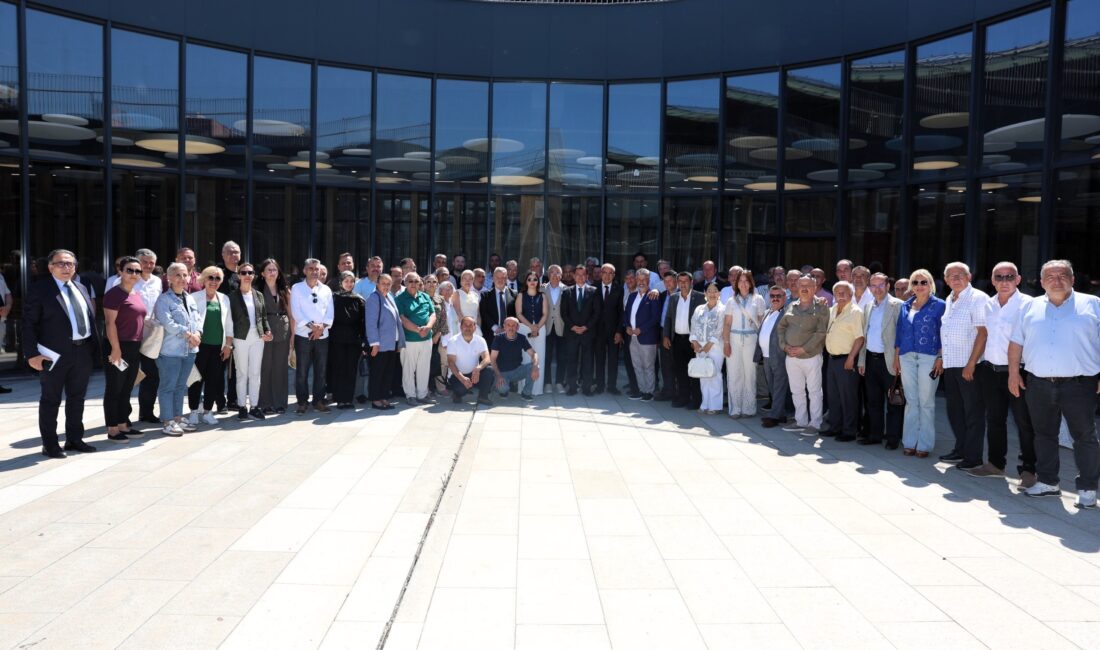 Osmangazi Belediye Başkanı Erkan Aydın, mahalle muhtarlarıyla düzenlenen "Ortak Akıl