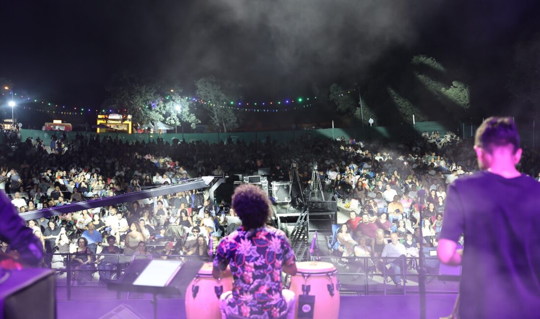 9. Uluslararası Nilüfer Caz Festivali’nin üçüncü gününde sahne alan Emir