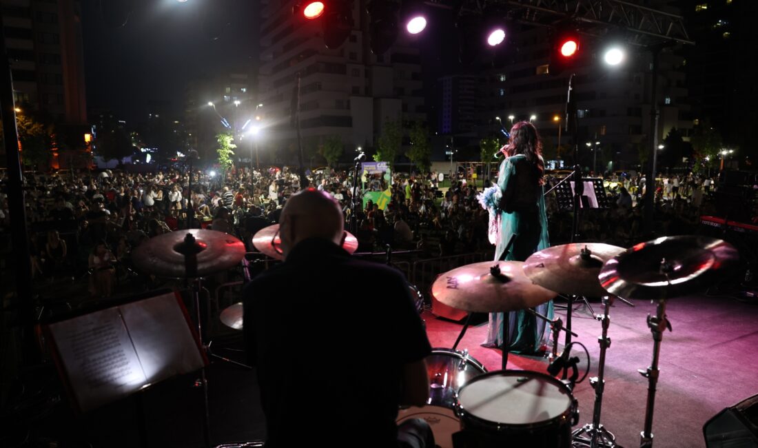 9. Uluslararası Nilüfer Caz Festivali’nin ikinci gününde Şenay Lambaoğlu müzikseverlerle
