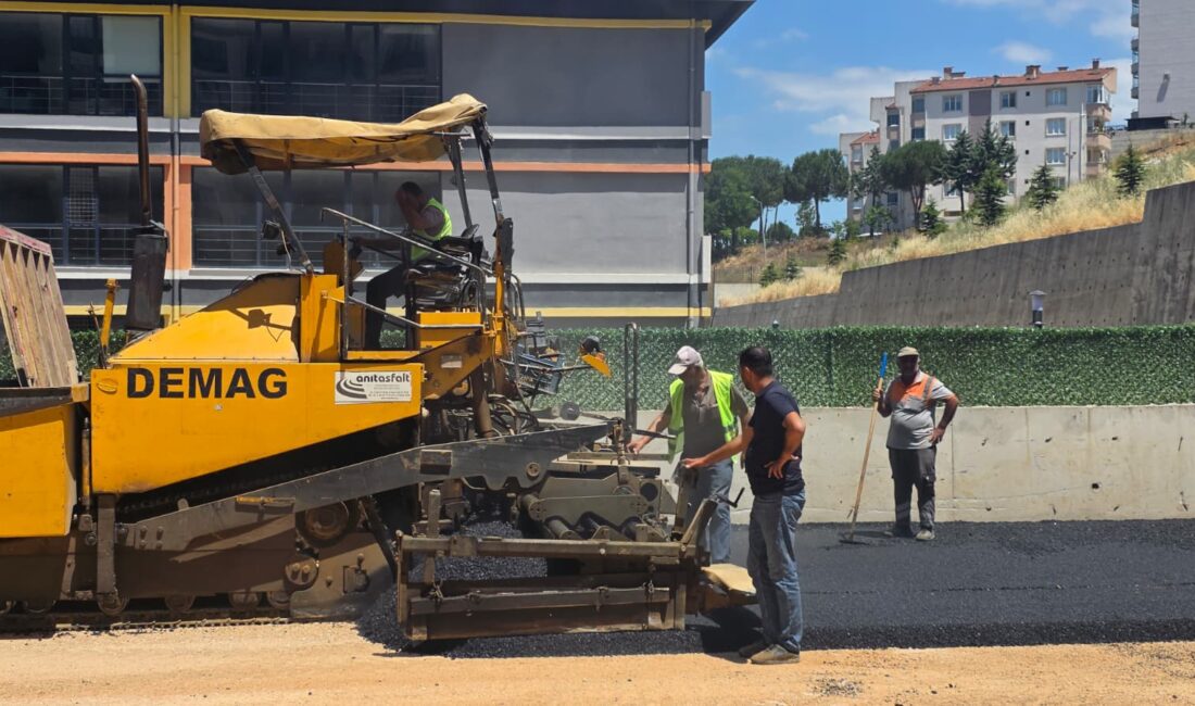 Gemlik Belediyesi, ilçenin gelişim gösteren bölgelerinde altyapı ve üstyapı çalışmalarını