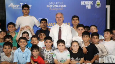 İnegöl Belediye Başkanı Alper Taban, mahalle buluşmaları kapsamında Ertuğrulgazi Mahallesi