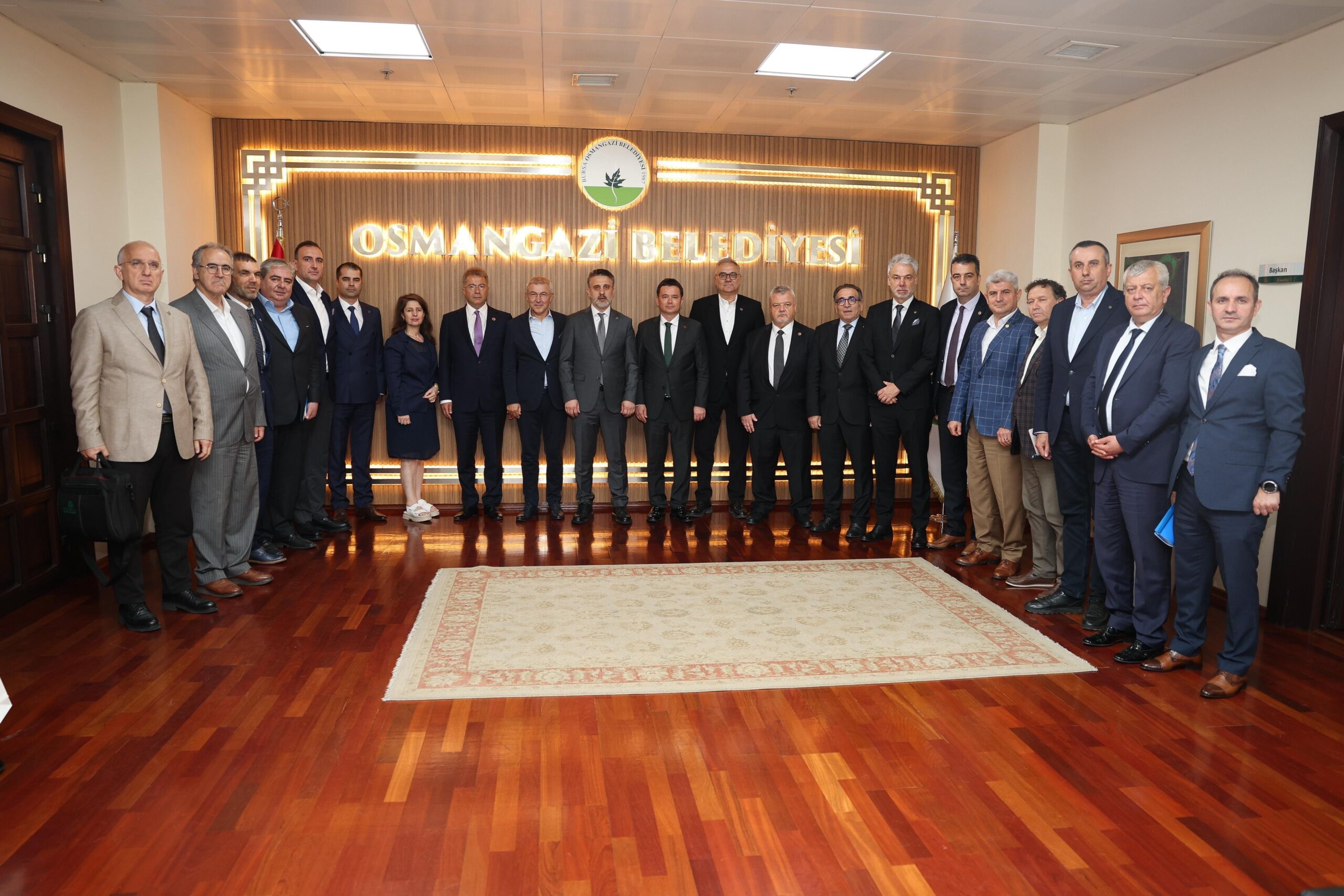 Osmangazi Belediye Başkanı Erkan Aydın ile Bursa Büyükşehir Belediyesi Başkan