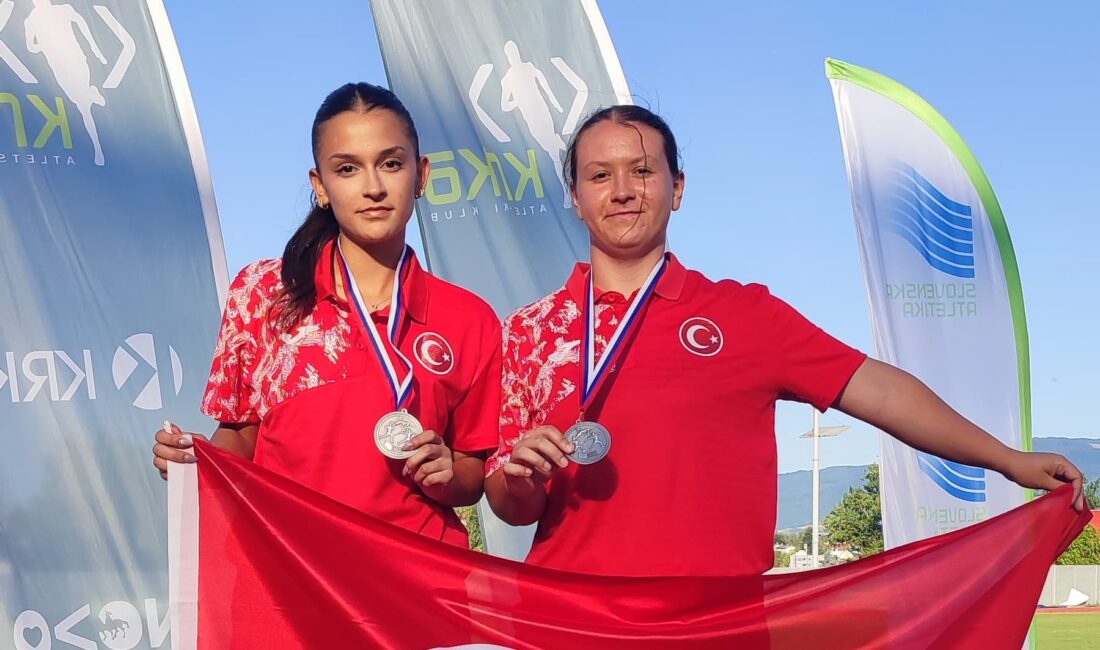 Bursa Büyükşehir Belediyespor Kulübü sporcuları, Damla Özbay ve Azranur Sancaklı,