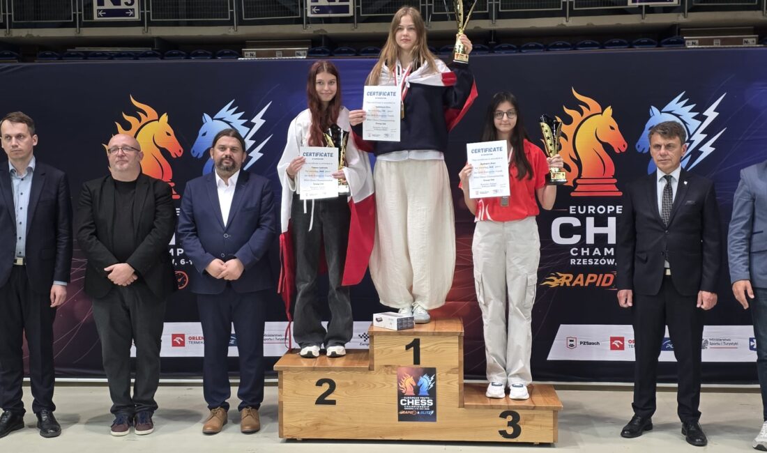 Bursa Büyükşehir Belediyesporlu Arya Aydoğan, Polonya'da gerçekleştirilen 25. Avrupa Yaş