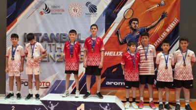  Bursa Büyükşehir Belediyespor Kulübü sporcuları, İstanbul Youth Open Badminton