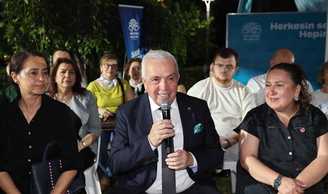 Nilüfer Belediye Başkanı Şadi Özdemir, mahalle sakinleriyle bir araya gelmek