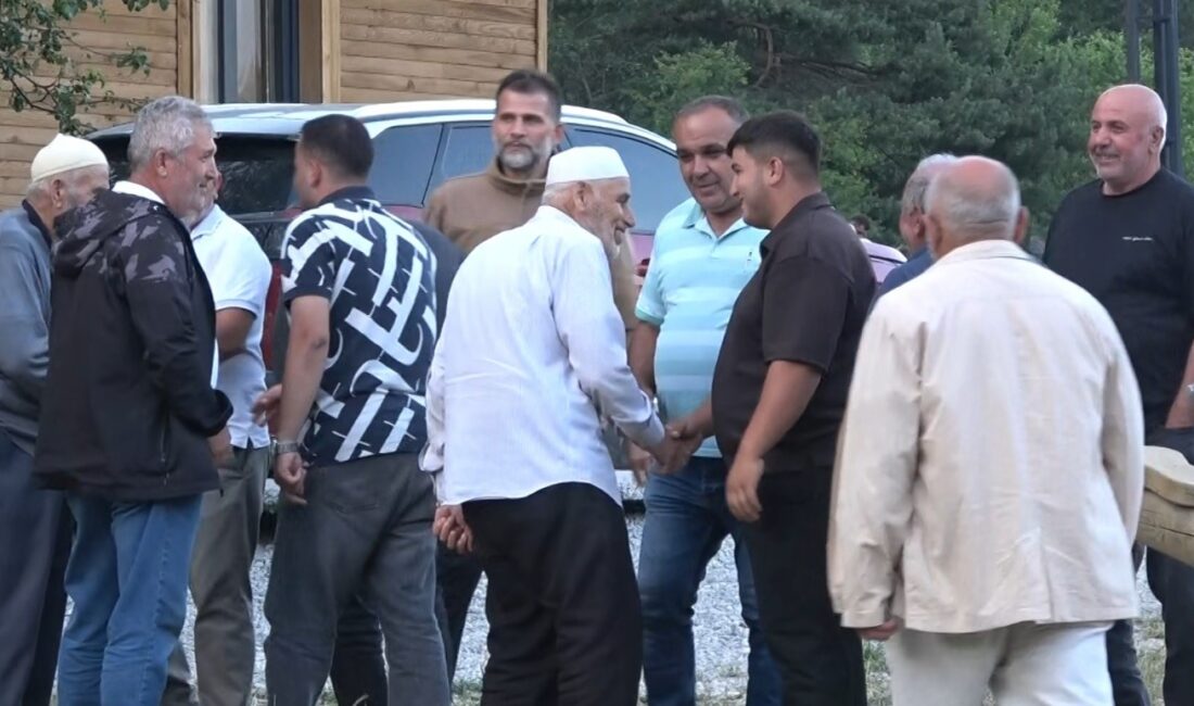 Bursa'nın İnegöl ilçesinde yaşayan Erzurum İspir Irmak köylüleri, geleneksel hale