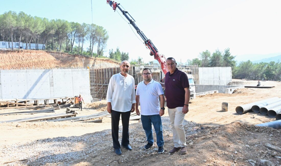 Bursa Büyükşehir Belediyesi tarafından Osmangazi ilçesinde yapımı sürdürülen 10 bin