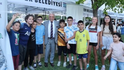 Nilüfer Belediye Başkanı Şadi Özdemir, Beşevler sakinleriyle bir araya geldi.