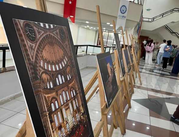 Yıldırım Belediyesi’nin düzenlediği Temel Fotoğrafçılık Eğitimi ve Sokak Fotoğraf Atölyesi’ni