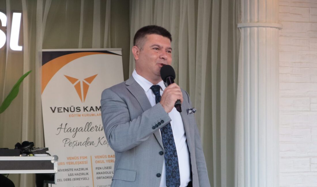 Bursa Venüs Okulları Kurucusu Ali Erzincanlıoğlu, karne döneminin ardından velilere
