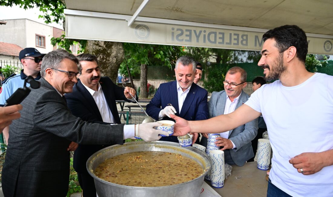 Yıldırım Belediye Başkanı Oktay Yılmaz, mahalle ziyaretleri kapsamında Samanlı Mahallesi’nde